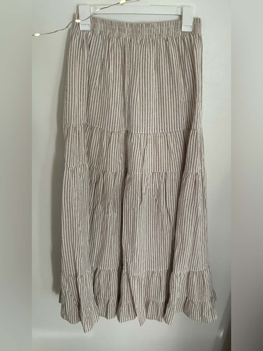 BOUTIQUE BRAND cottage-core maxi skirt